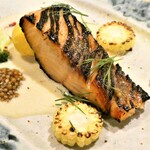ピッコラトラットリア アニュ - 鱒の西京焼き風 ヴァンブランソース
