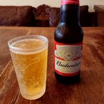 ファイヤーハウス - 必需品のビール(3種類だったから、久々にバド)