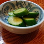 大寿司 - 箸休め　ガリではなく　きゅうりの漬物