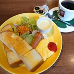 CARI cafe - ホットコーヒー(430円)とモーニングサービスD(デルタ)(+350円)