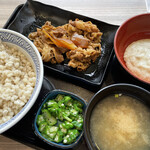 Yoshinoya - 【牛皿麦とろ御膳】第一形態。