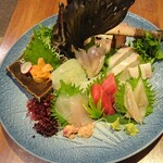海鮮居酒や 小鉢 - 【特注】本マグロ・ひらめ(熟成)・ししゃも・カワハギ肝付・サメガレイエンガワ付・はっかく・塩水うに