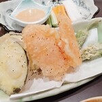 Honkaku Washoku Koshitsu Izakaya Yashiki No Niwa - ★★★コース 4100円 天ぷらはハモと野菜を塩でいただく！サクサクで美味しい！