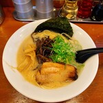 一休 - 博多とんこつラーメン　730円税込