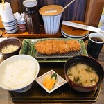 豚かつ専門 とんとん - 伊予いも豚ロースかつ定食