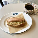 Stroll - ホットドッグと本日のコーヒー