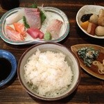 海雲丸 - 昼定食840円 お味噌汁とお漬物もつきます