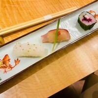 対馬のどぐろとイカ活き造り 博多 魚蔵 都ホテル店 - 