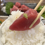 わ楽 - マグロプツ　オンザライス  