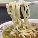 Kitakata Shokudou - しょうゆらーめん、麺リフト