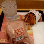 LOTTERIA - 期間限定 よくばりエビづくしバーガー(680円税込)のチキンからあげっと＆ポテトセット(＋420円税込)