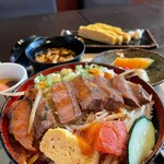 Shintou - 牛ステーキ丼 １３８０円  ご飯大盛り無料