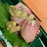 菊乃井 - 右は縞鯵。ポン酢のジュレ。