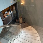 Steak Dining Vitis - 地下一階への階段