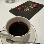 Steak Dining Vitis - カフェと小菓子