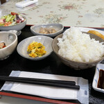 ヤマタ家 - 刺身ランチ②