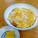 一貫楼 - セットのカツ丼。