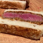 Steak Dining Vitis - 特製ヒレカツサンドアップ