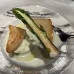 Steak Dining Vitis - アオリイカのレアフライそら豆アスパラガス仕立てリフト