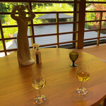 笛吹川温泉　坐忘 - ライブラリーでまるきワインを無料試飲