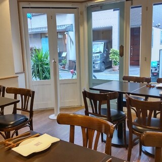 ビストロ ガラージュ_2