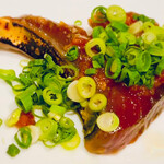 TEPPANYAKI 10 STEAK & LOBSTER - ■カツオのタタキ
   •西京味噌で味付け
   • 和風は味付けだけど、日本料理ではない、不思議な料理
