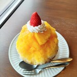 リングカフェ - パッションフルーツと生パインかき氷