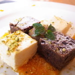 アンティーブ - ブラウニーのモザイク