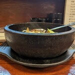 うめ小町 - 石焼ビビンバ980円