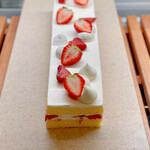 パティスリー＆ブーランジェリー ラ・パルム・ドール - ヨーグルトショートケーキ