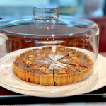 パティスリー＆ブーランジェリー ラ・パルム・ドール - ほうじ茶ナッツタルト＠ほうじ茶ダマンドとナッツ類