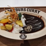 100 HOURS CURRY - 半日分の野菜がとれるカレー