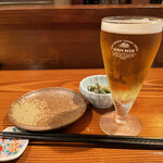 さしみの魚紳 - 前菜とビール