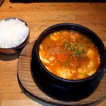 韓国郷土料理 ととり - キムチスンドゥブチゲ定食