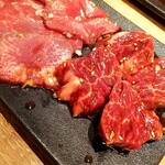 蒲田焼肉 東京BeeN - ハラミ、生タンセット