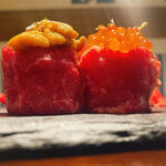 肉ダイニング 暴れ牛 - 肉寿司(五貫盛り合わせの肉ウニと肉イクラ)  ¥1,899