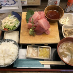 Zafa-Mu Piggu Ando Shi- - マグロ豪快盛り定食