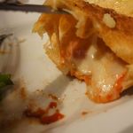 カルディーノ - 濃厚なチーズ（おそらくミックス）とピザソース。チーズは普通のナチュラル系だと思いますが、トマトソースがかなり美味！！