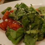 カルディーノ - トマトが美味しいですね＾＾ピザと合い、ピザの合間に食べるとさっぱりします。