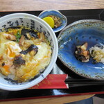 さざえ村 - 【サザエどどんが丼　１２５０円】