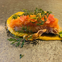 RISTORANTE IL NODO - カダイフとバラの花びらのドレスを纏った人参