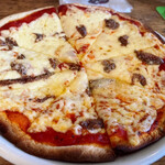 バブルオーバー - アンチョビピザ1,100円