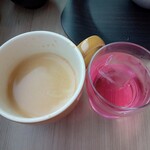 Bistro China ENCORE - ホットコーヒー、ぶどうビネガードリンク