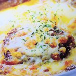 門司港茶寮 - ハンバーグ焼きカレー　旨みのある肉汁とコクのあるカレーとが絡み合った美味さの一品です。