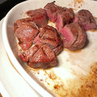 カルネジーオ イースト - 