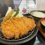 とんかつ 栄ちゃん - 最高の火入れ。