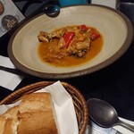 エル・シッド - 鶏肉のチリンドロン煮込み　バケット付き