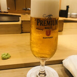 鮨 しゅん輔 - 最初は生ビール。だって蒸し暑いもんね