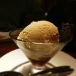 シャンパン&醤油バー フルートフルート - このアイスクリームに醤油を混ぜる必要があるの？と言いたかったが・・・