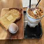 ミカゲ コーヒー ラボ - はちみつバタートースト＋焦がしカフェラテ（アイス）
